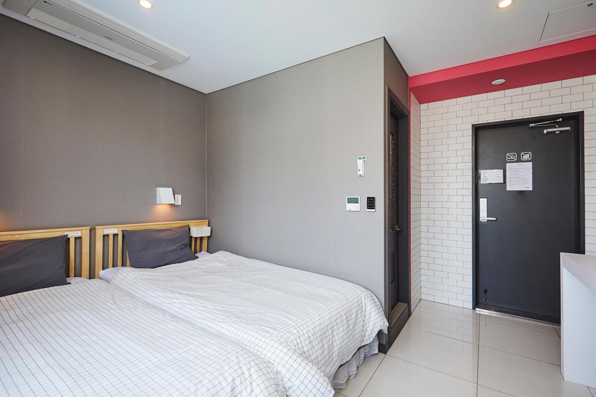 Red-Lighthouse Guest House Sokcho Quarto foto