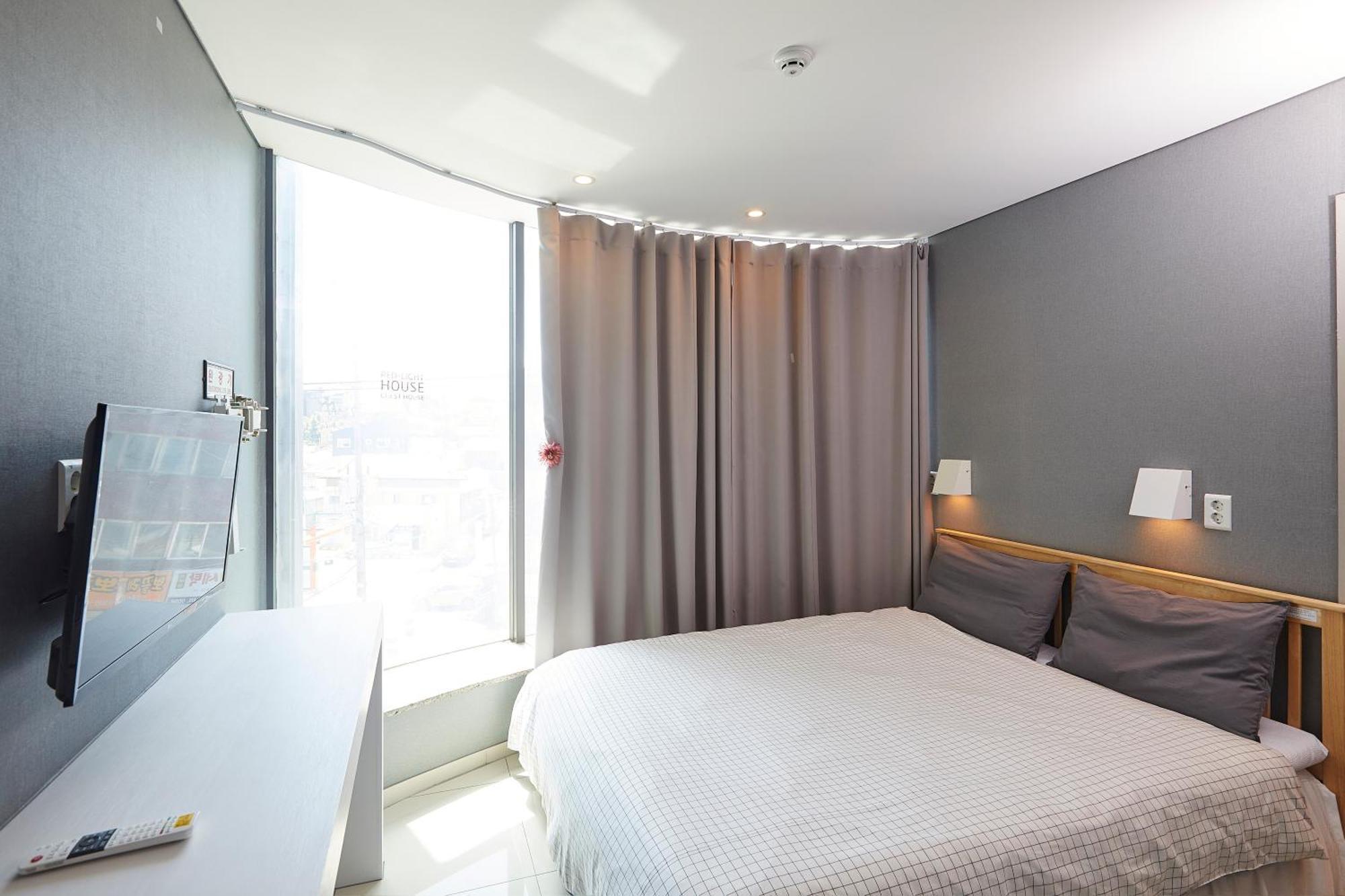 Red-Lighthouse Guest House Sokcho Quarto foto