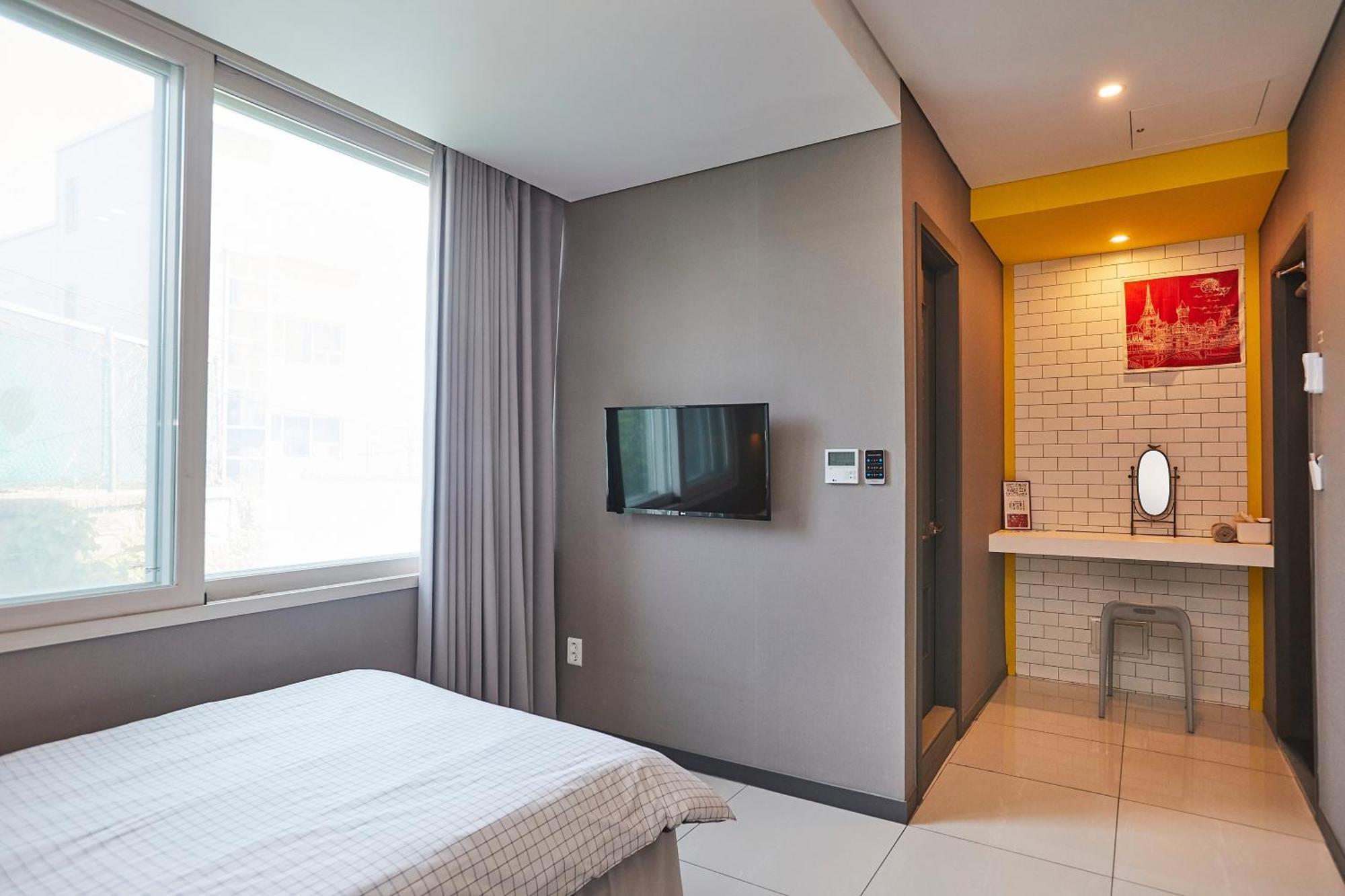 Red-Lighthouse Guest House Sokcho Quarto foto