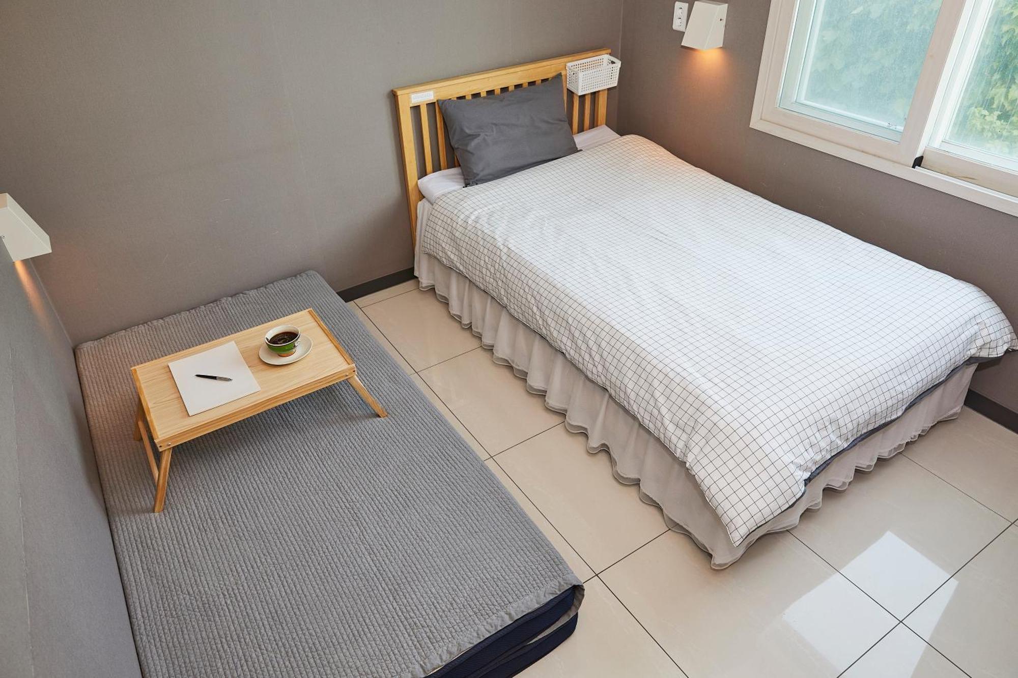 Red-Lighthouse Guest House Sokcho Quarto foto